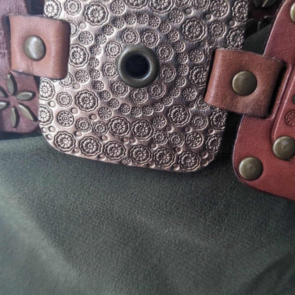 Belt Leather Metallic Brown Patterned Squares - Picture 4 of 7